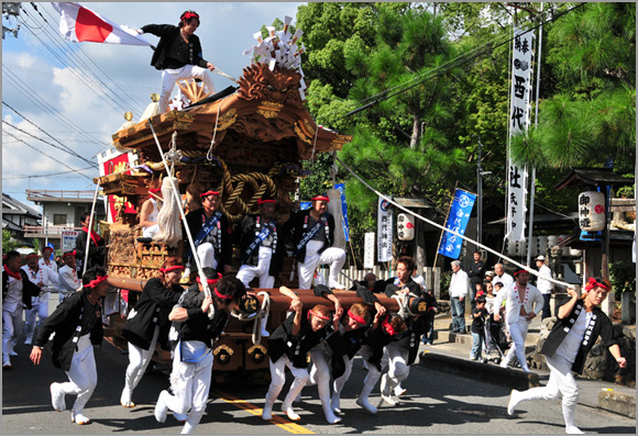 秋祭り（地車曳航）